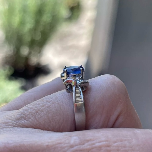 UK Estate 18K 750 WG Natural Sapphire & Diamond Engagement Ring with Appraisal - Picture 3 of 8